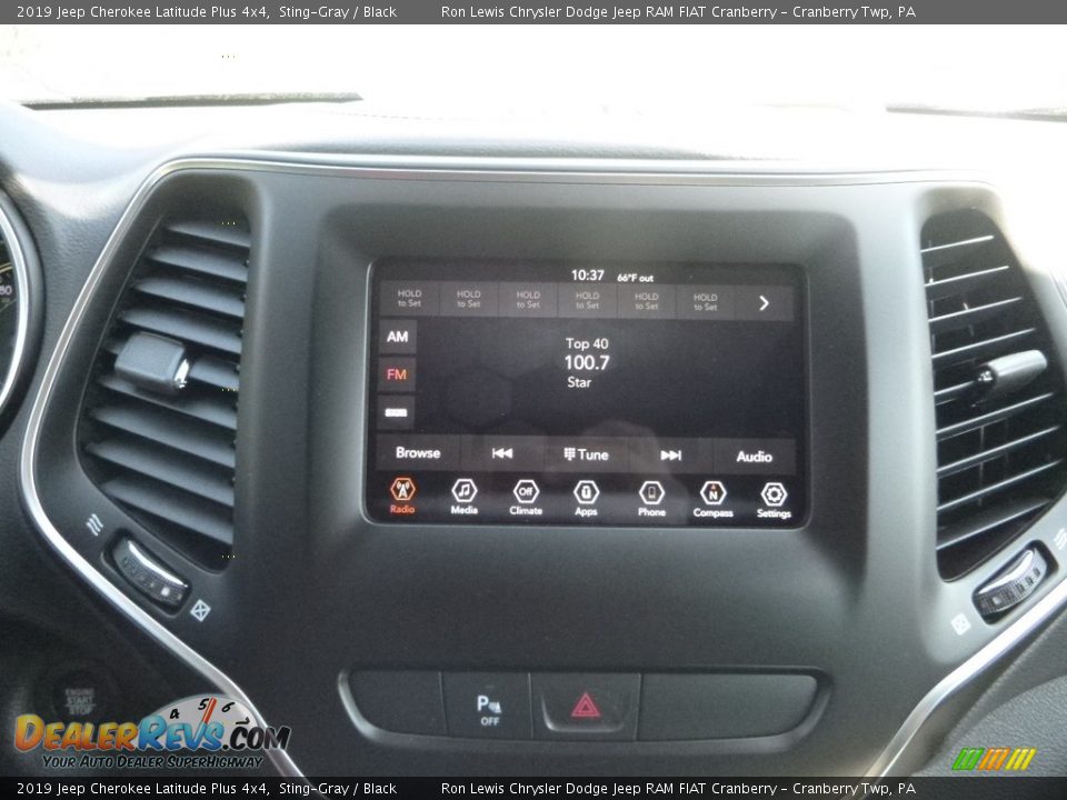 2019 Jeep Cherokee Latitude Plus 4x4 Sting-Gray / Black Photo #16