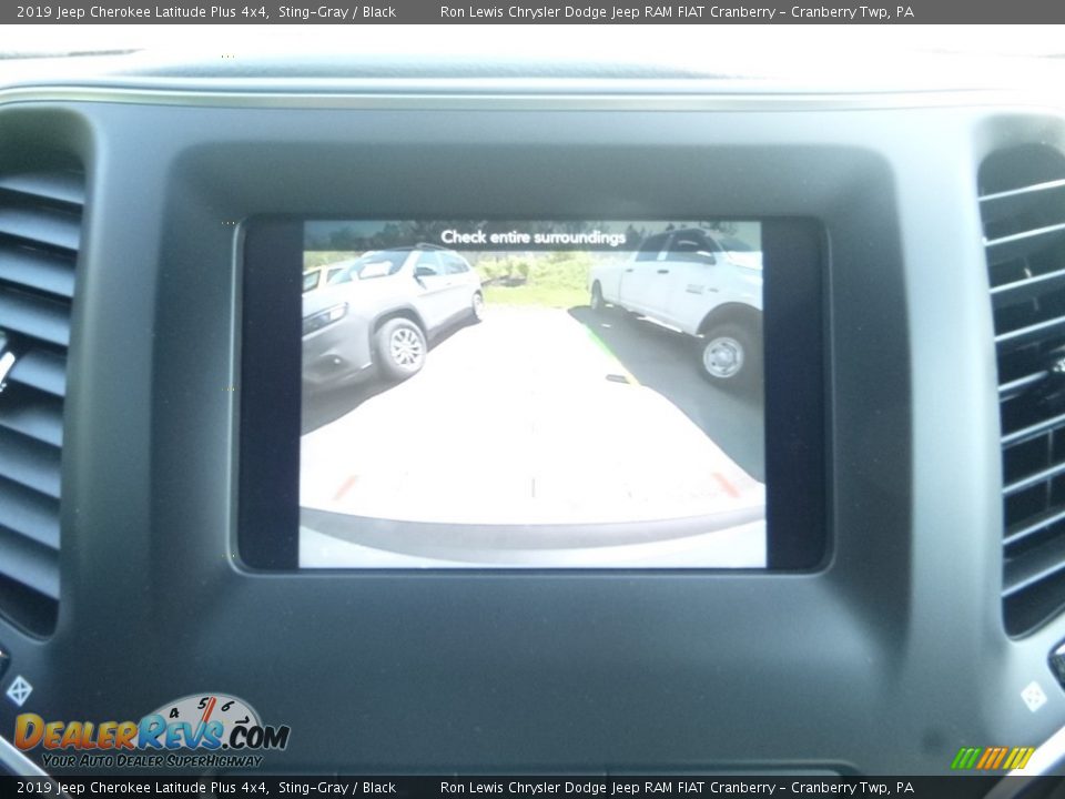 2019 Jeep Cherokee Latitude Plus 4x4 Sting-Gray / Black Photo #17