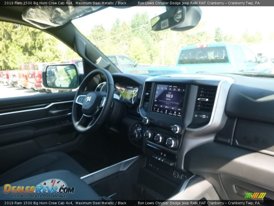 2019 Ram 1500 Big Horn Crew Cab 4x4 Maximum Steel Metallic / Black Photo #9
