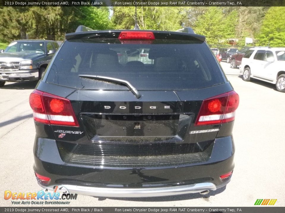 2019 Dodge Journey Crossroad AWD Pitch Black / Black Photo #5