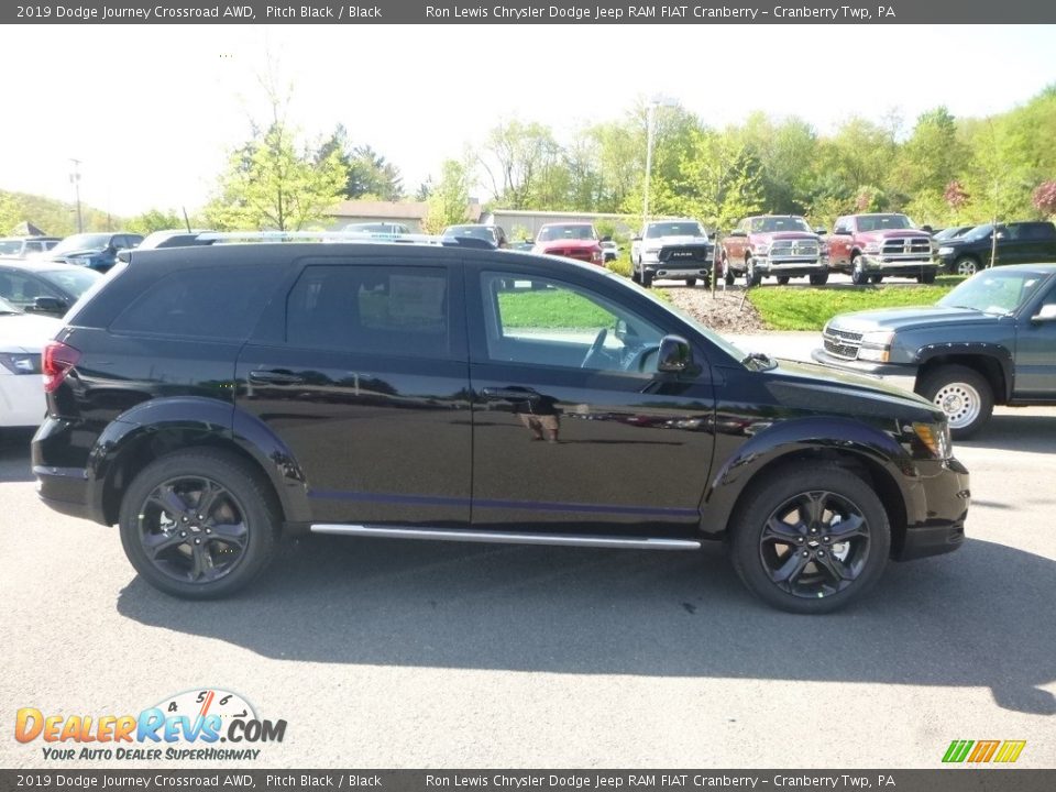 2019 Dodge Journey Crossroad AWD Pitch Black / Black Photo #7