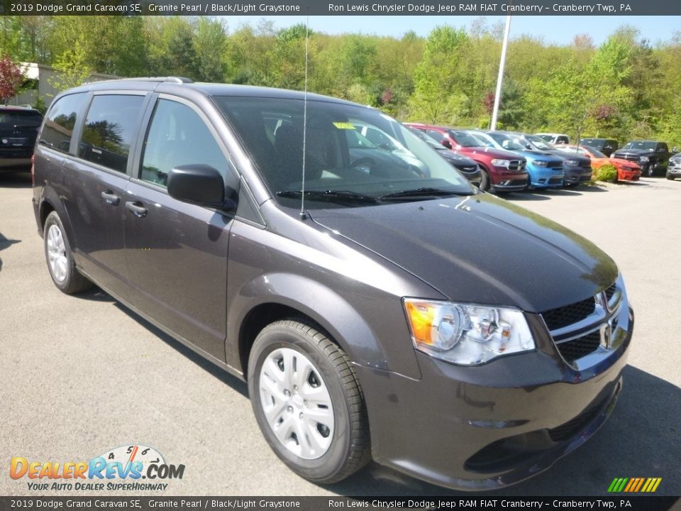 2019 Dodge Grand Caravan SE Granite Pearl / Black/Light Graystone Photo #7