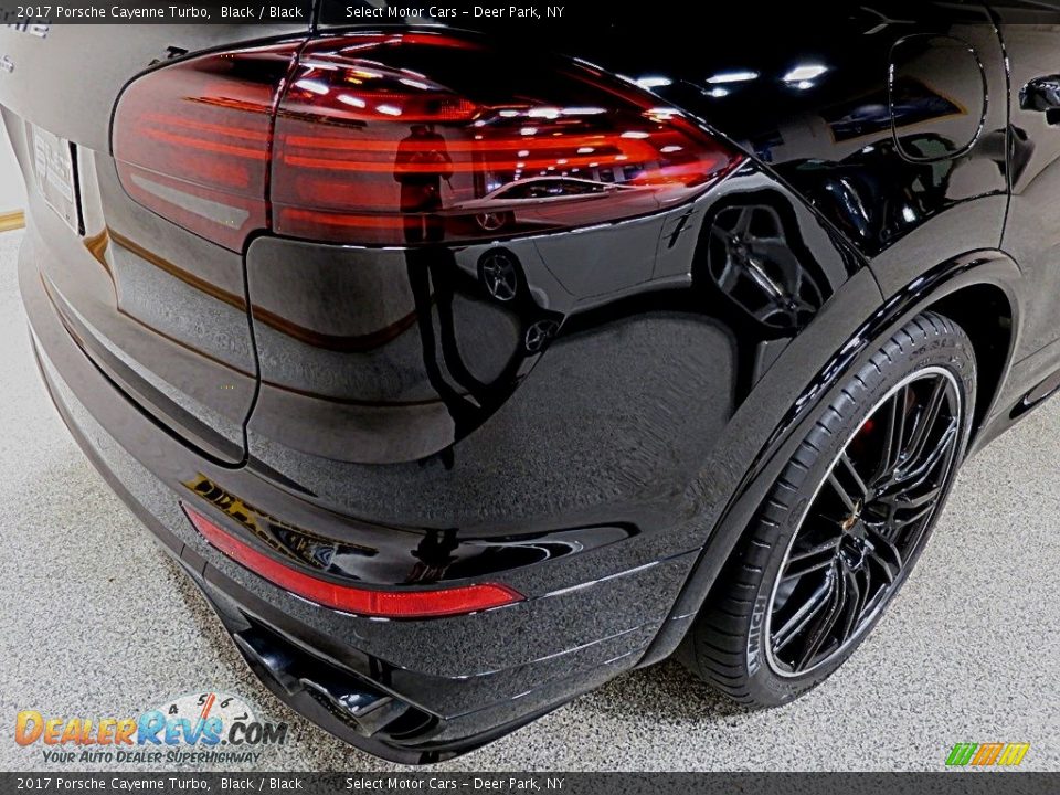 2017 Porsche Cayenne Turbo Black / Black Photo #6