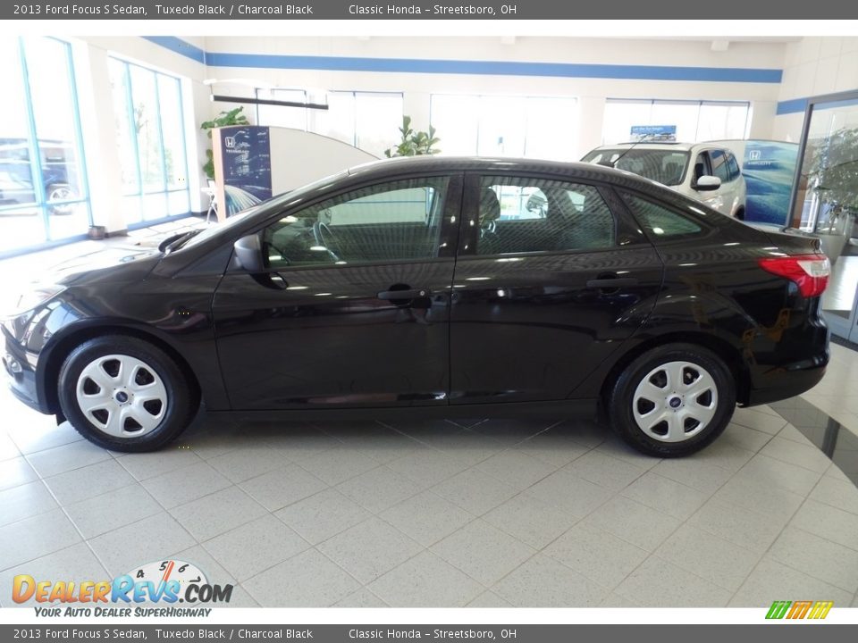 2013 Ford Focus S Sedan Tuxedo Black / Charcoal Black Photo #2