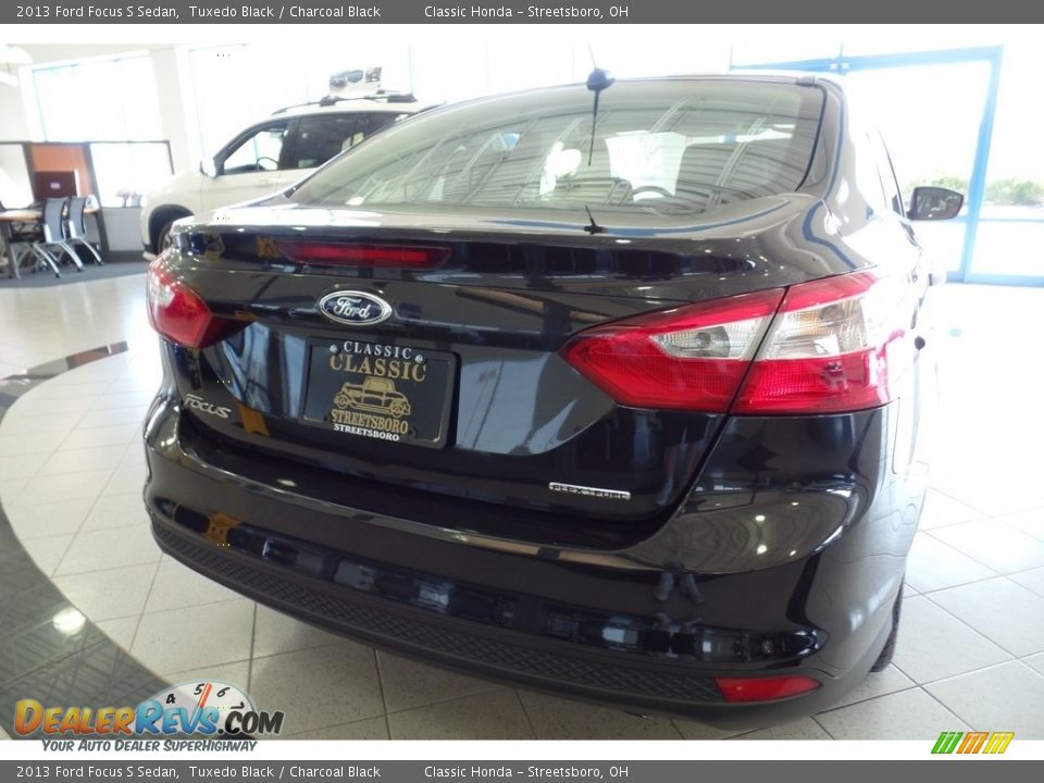 2013 Ford Focus S Sedan Tuxedo Black / Charcoal Black Photo #10