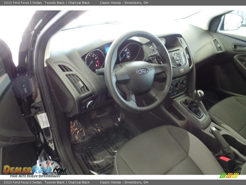 2013 Ford Focus S Sedan Tuxedo Black / Charcoal Black Photo #15