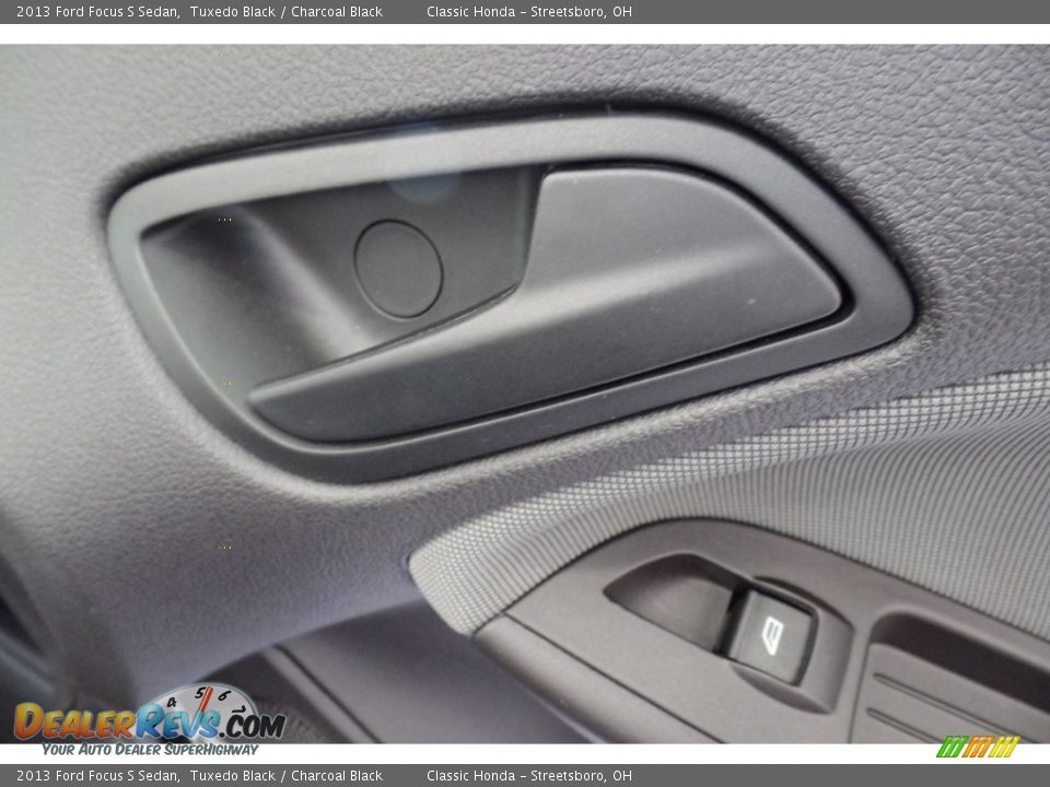 2013 Ford Focus S Sedan Tuxedo Black / Charcoal Black Photo #19