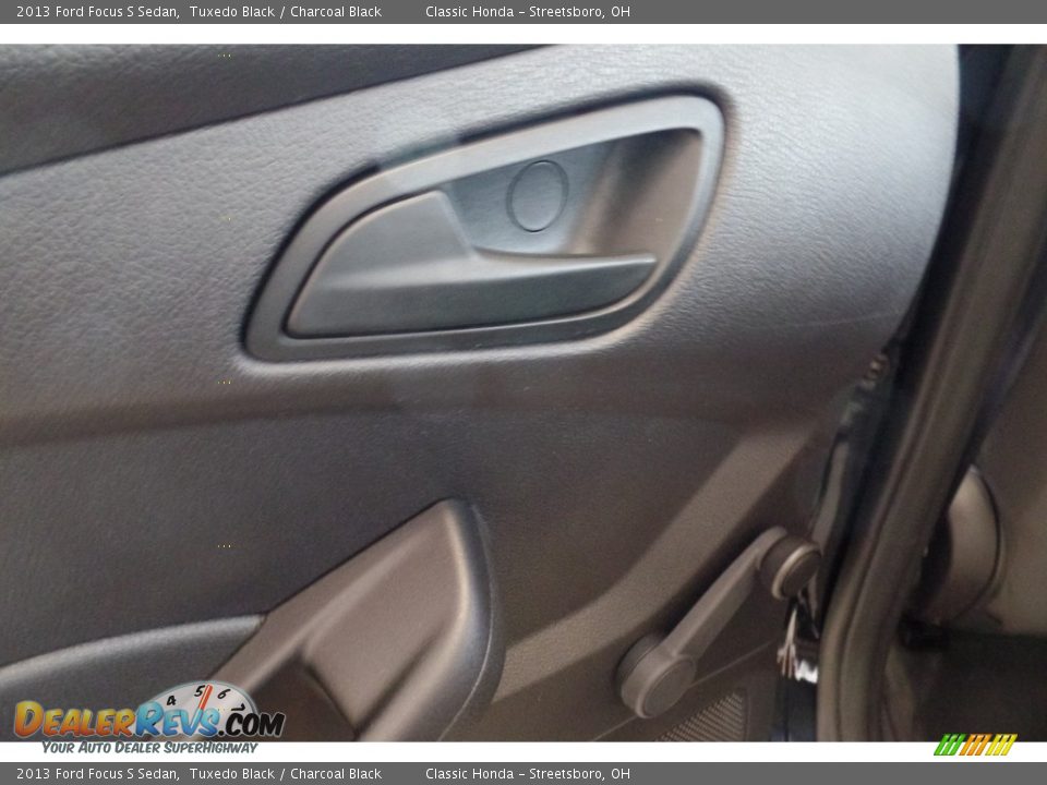 2013 Ford Focus S Sedan Tuxedo Black / Charcoal Black Photo #20