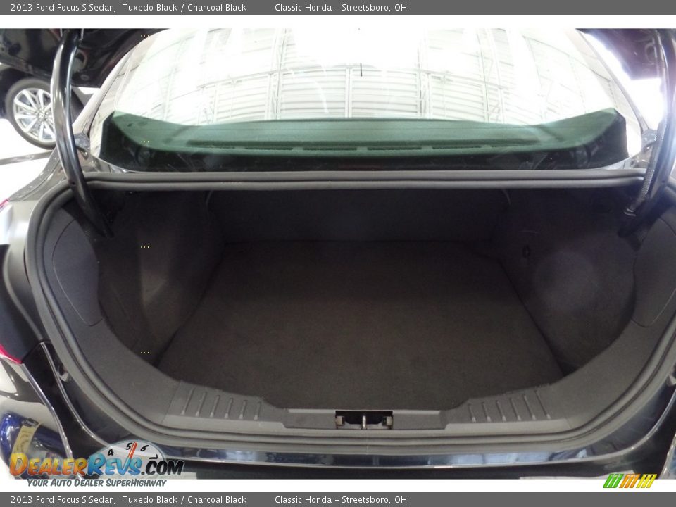 2013 Ford Focus S Sedan Tuxedo Black / Charcoal Black Photo #30