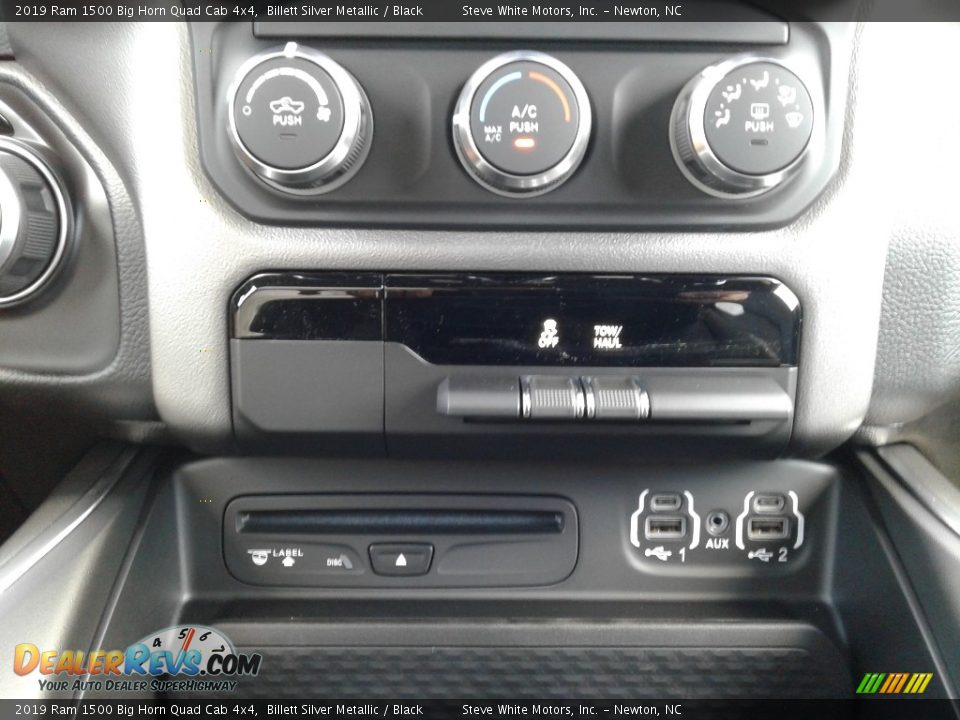 2019 Ram 1500 Big Horn Quad Cab 4x4 Billett Silver Metallic / Black Photo #26