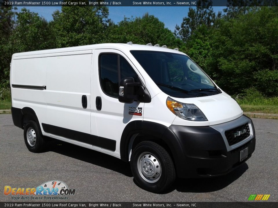 2019 Ram ProMaster 1500 Low Roof Cargo Van Bright White / Black Photo #4