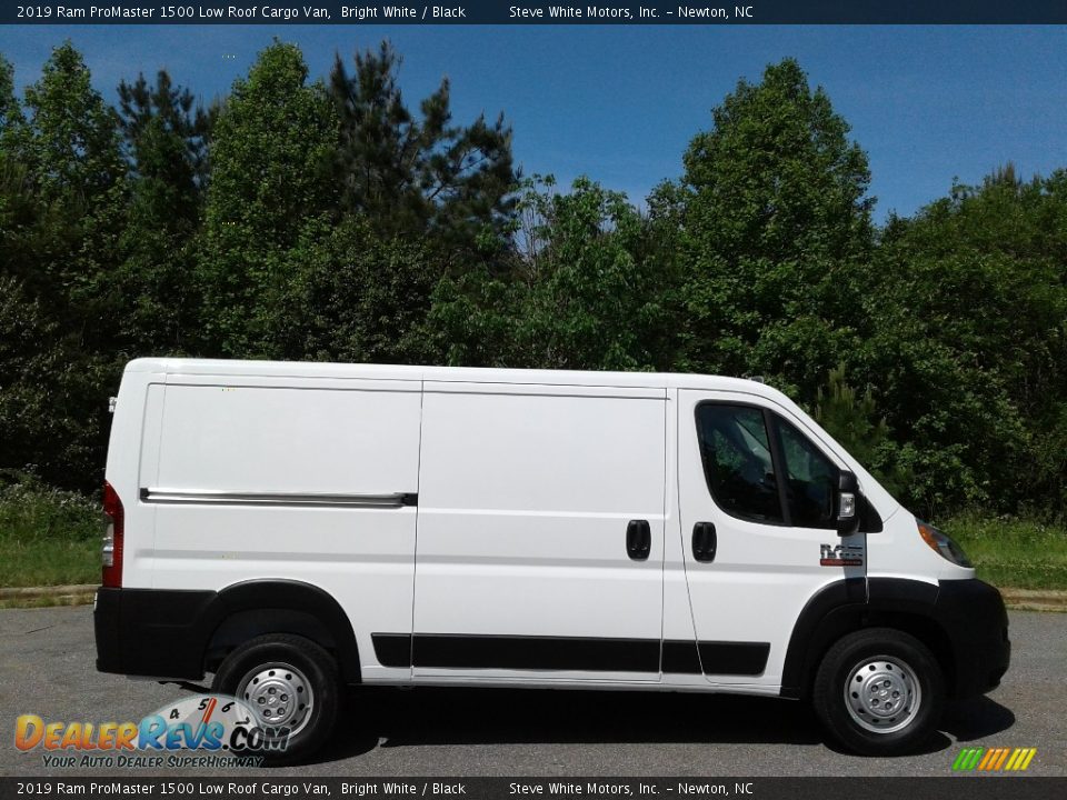 2019 Ram ProMaster 1500 Low Roof Cargo Van Bright White / Black Photo #5