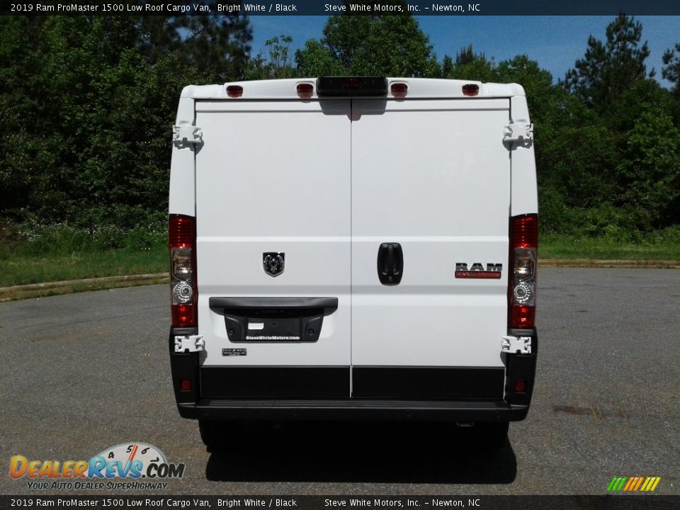 2019 Ram ProMaster 1500 Low Roof Cargo Van Bright White / Black Photo #7