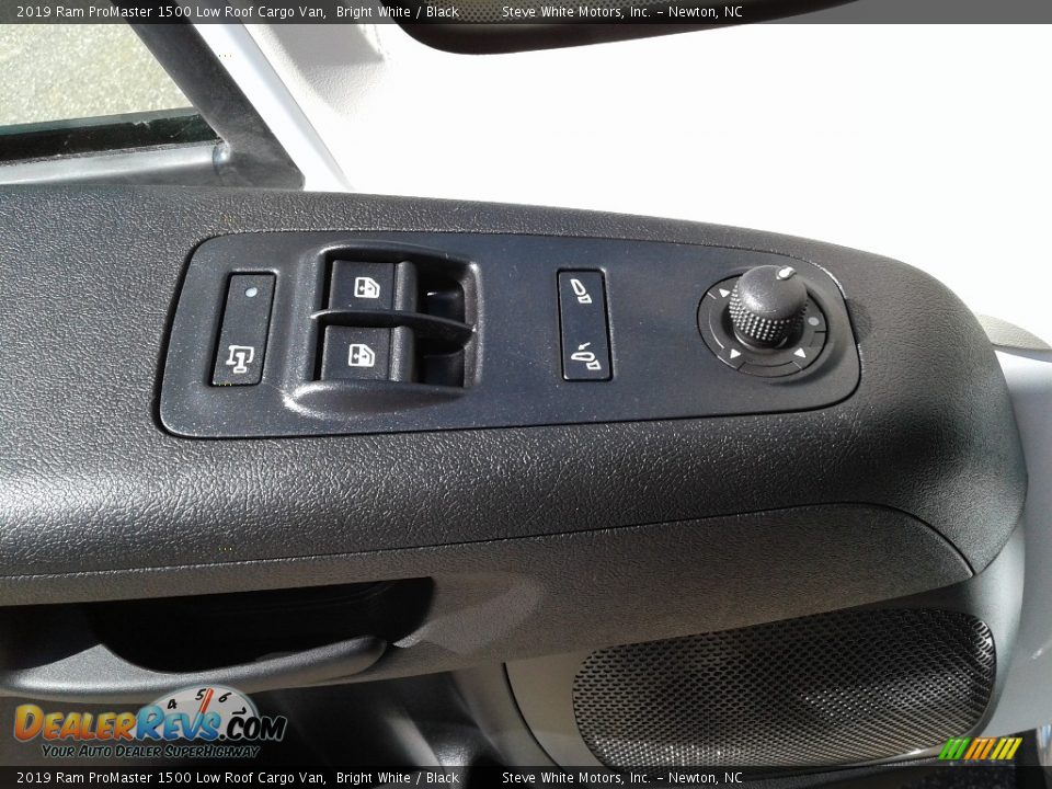 2019 Ram ProMaster 1500 Low Roof Cargo Van Bright White / Black Photo #9
