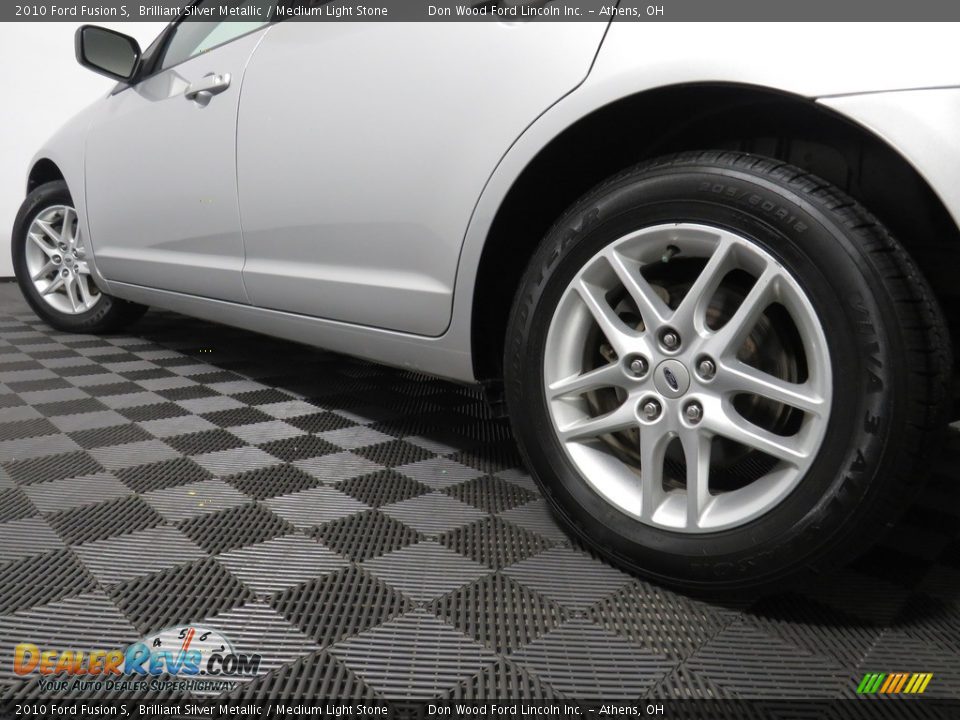 2010 Ford Fusion S Brilliant Silver Metallic / Medium Light Stone Photo #10