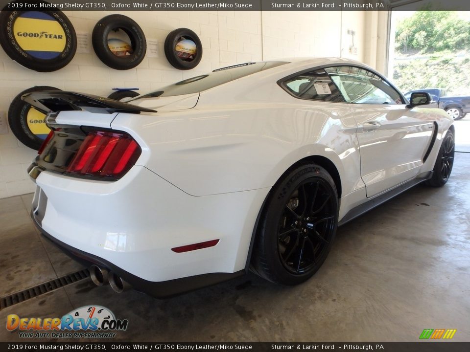 2019 Ford Mustang Shelby GT350 Oxford White / GT350 Ebony Leather/Miko Suede Photo #2