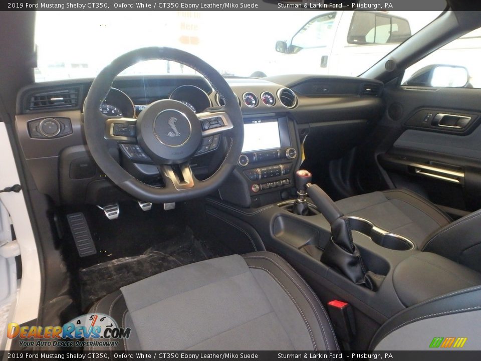 Front Seat of 2019 Ford Mustang Shelby GT350 Photo #13