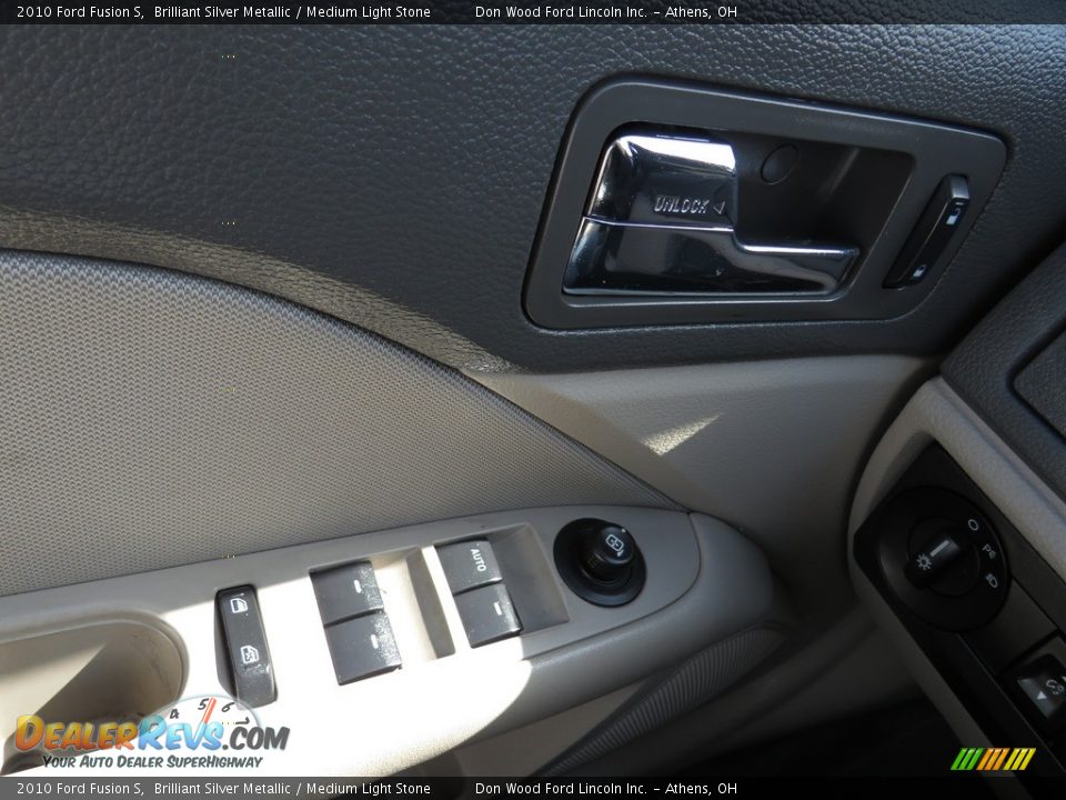2010 Ford Fusion S Brilliant Silver Metallic / Medium Light Stone Photo #28
