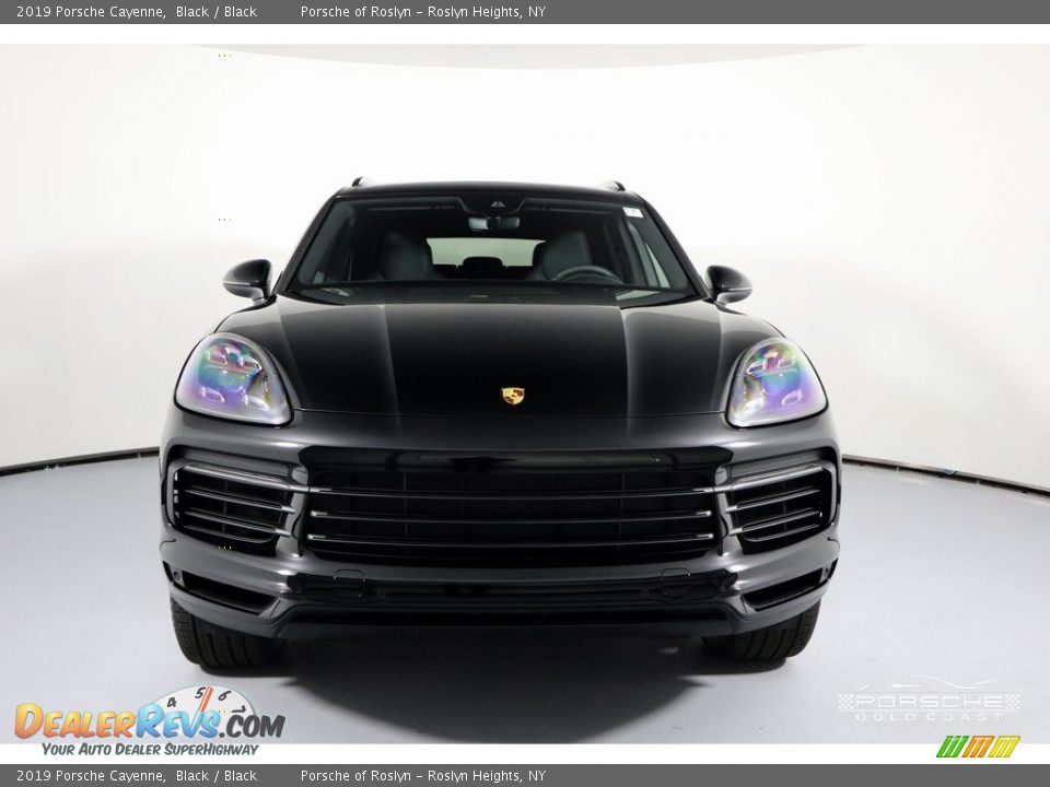 2019 Porsche Cayenne Black / Black Photo #2