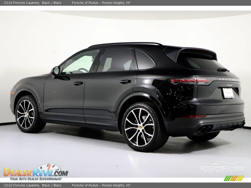 2019 Porsche Cayenne Black / Black Photo #4