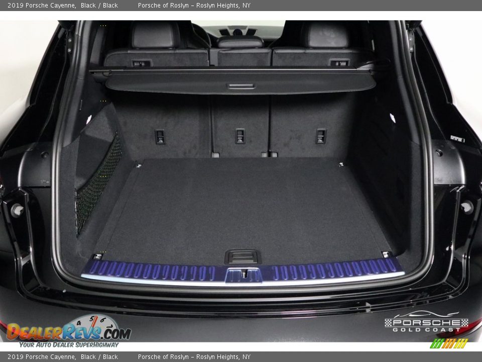 2019 Porsche Cayenne Black / Black Photo #8