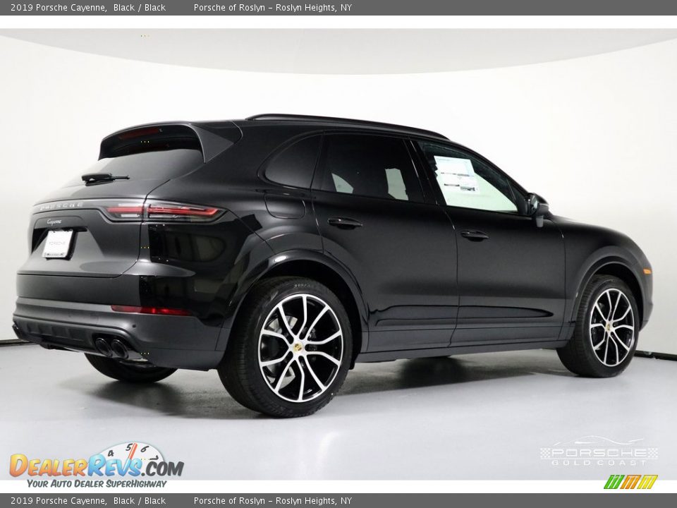 2019 Porsche Cayenne Black / Black Photo #9