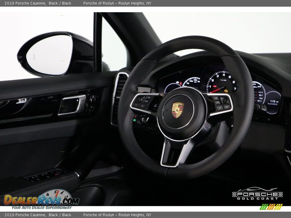 2019 Porsche Cayenne Black / Black Photo #16
