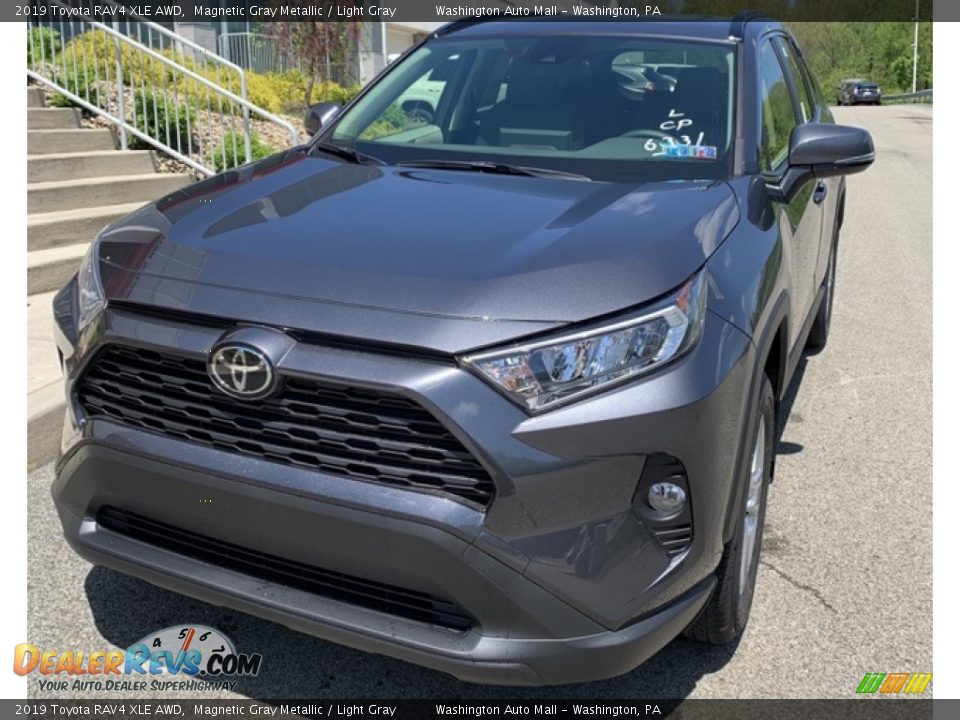 2019 Toyota RAV4 XLE AWD Magnetic Gray Metallic / Light Gray Photo #1