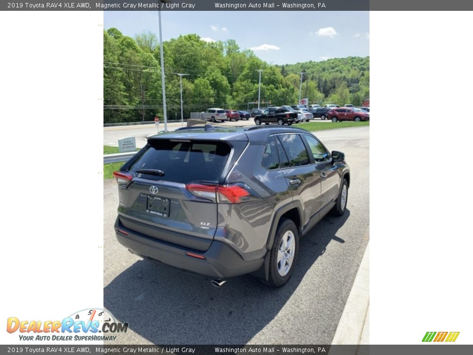2019 Toyota RAV4 XLE AWD Magnetic Gray Metallic / Light Gray Photo #4
