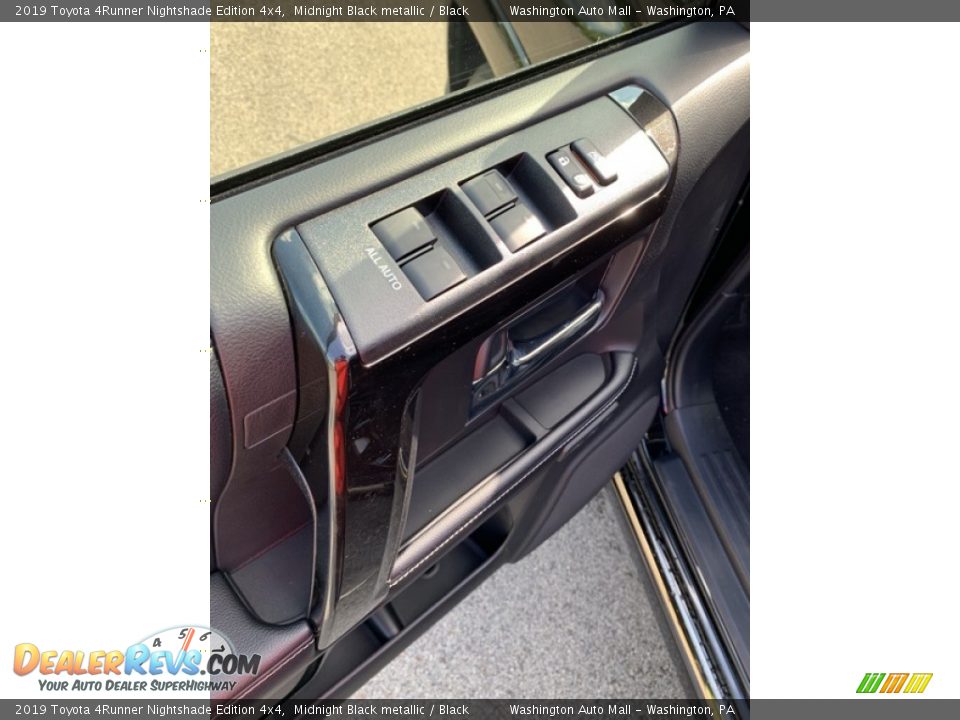 2019 Toyota 4Runner Nightshade Edition 4x4 Midnight Black metallic / Black Photo #10