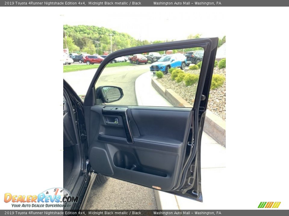 2019 Toyota 4Runner Nightshade Edition 4x4 Midnight Black metallic / Black Photo #27