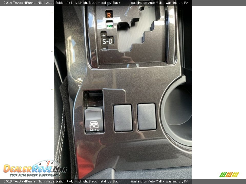 2019 Toyota 4Runner Nightshade Edition 4x4 Midnight Black metallic / Black Photo #36
