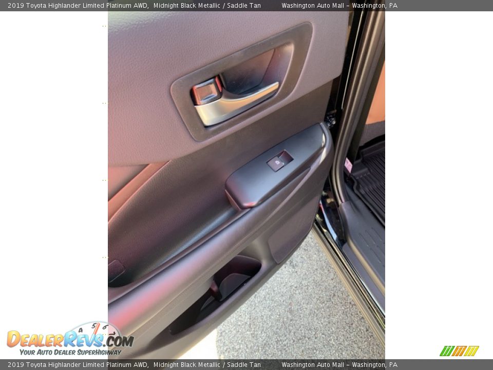 2019 Toyota Highlander Limited Platinum AWD Midnight Black Metallic / Saddle Tan Photo #17
