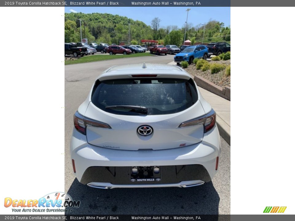 2019 Toyota Corolla Hatchback SE Blizzard White Pearl / Black Photo #5