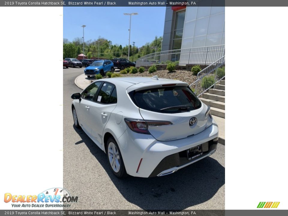 2019 Toyota Corolla Hatchback SE Blizzard White Pearl / Black Photo #6