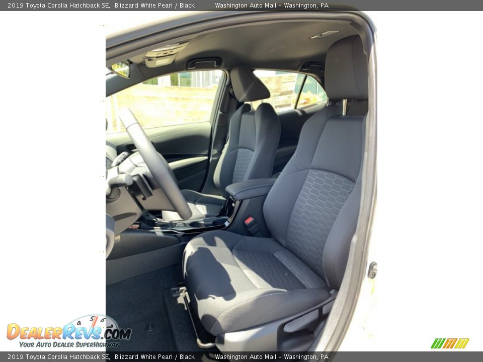 2019 Toyota Corolla Hatchback SE Blizzard White Pearl / Black Photo #12