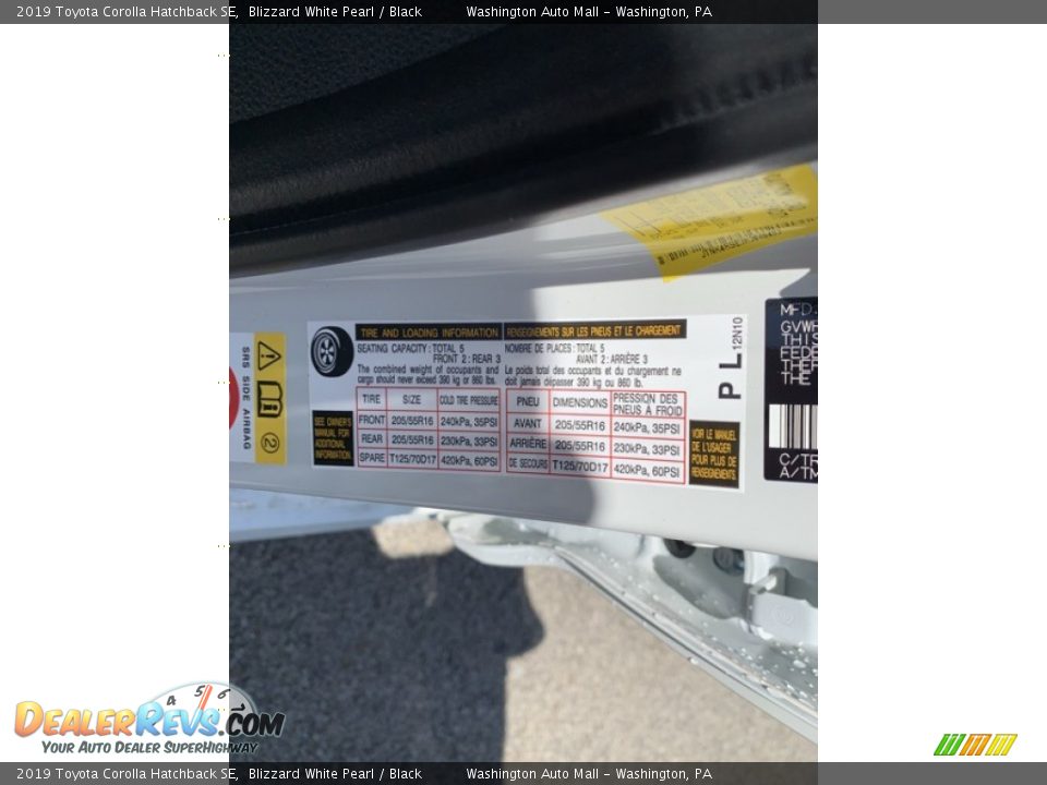 2019 Toyota Corolla Hatchback SE Blizzard White Pearl / Black Photo #13