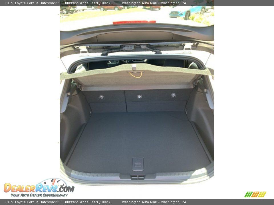 2019 Toyota Corolla Hatchback SE Blizzard White Pearl / Black Photo #20