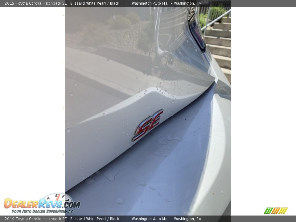 2019 Toyota Corolla Hatchback SE Blizzard White Pearl / Black Photo #21
