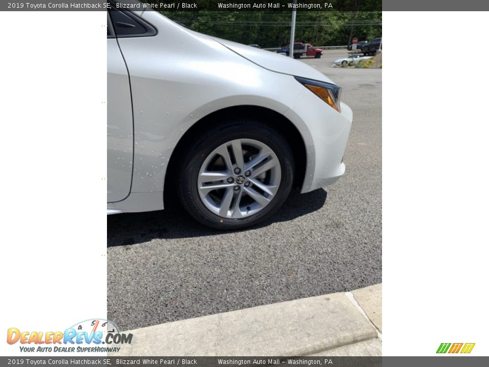 2019 Toyota Corolla Hatchback SE Blizzard White Pearl / Black Photo #31