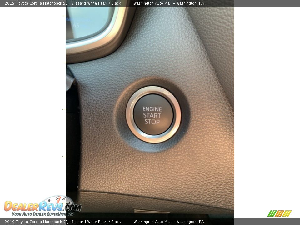 2019 Toyota Corolla Hatchback SE Blizzard White Pearl / Black Photo #33