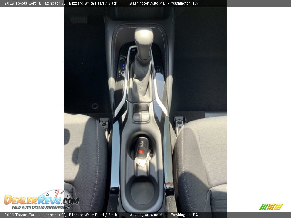 2019 Toyota Corolla Hatchback SE Blizzard White Pearl / Black Photo #34