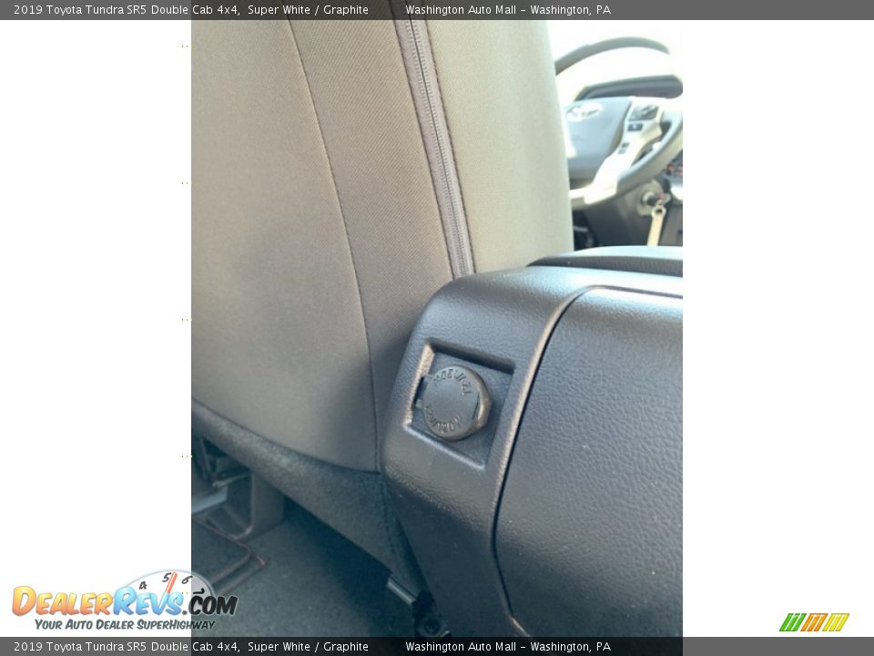 2019 Toyota Tundra SR5 Double Cab 4x4 Super White / Graphite Photo #24