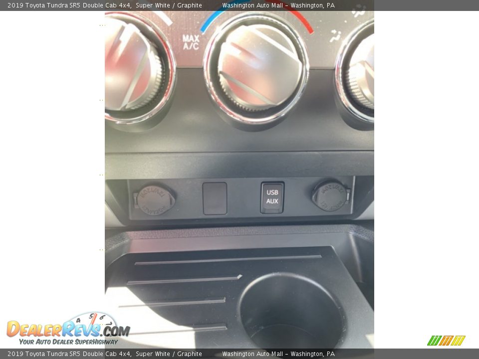 2019 Toyota Tundra SR5 Double Cab 4x4 Super White / Graphite Photo #35