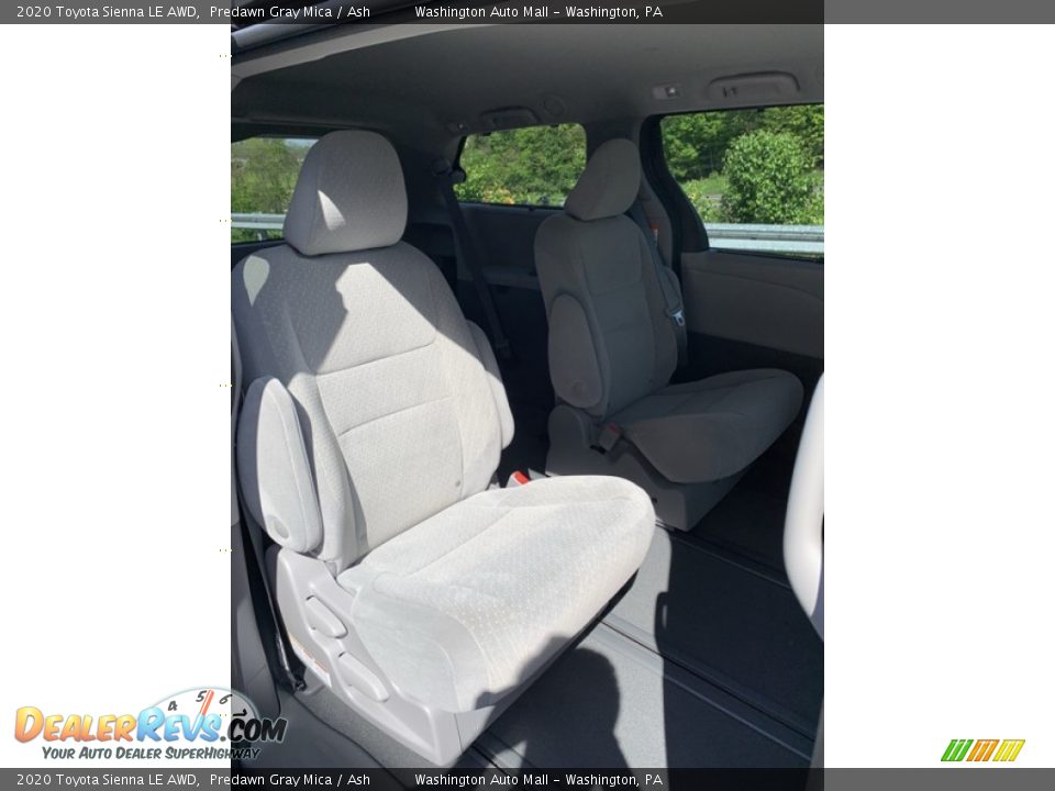 2020 Toyota Sienna LE AWD Predawn Gray Mica / Ash Photo #26