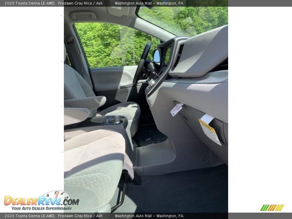 2020 Toyota Sienna LE AWD Predawn Gray Mica / Ash Photo #35