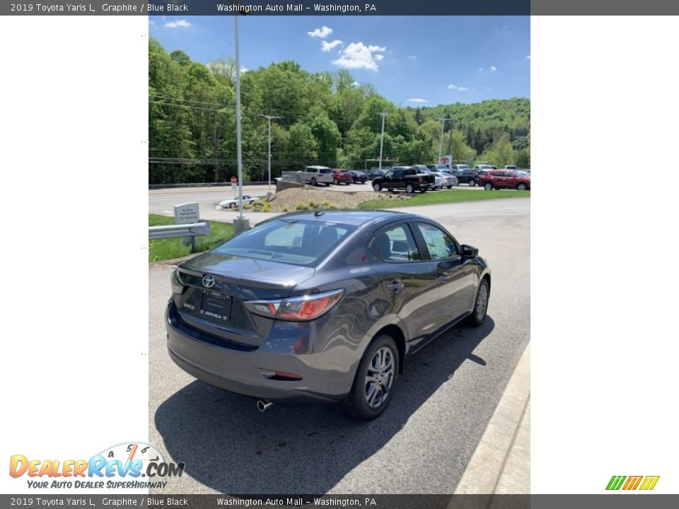 2019 Toyota Yaris L Graphite / Blue Black Photo #4