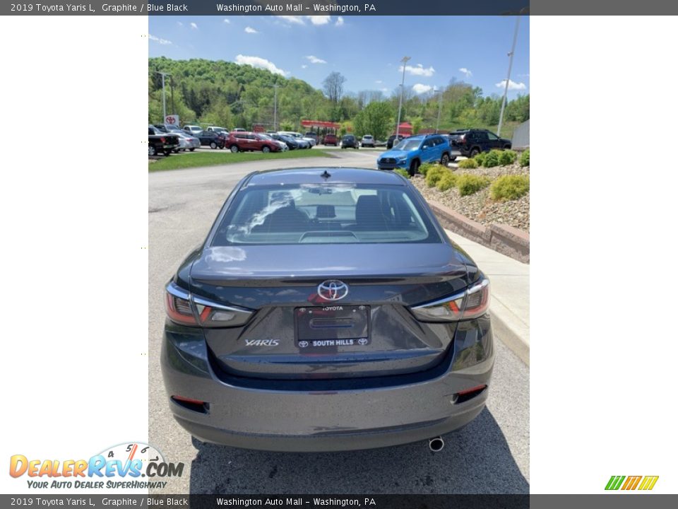 2019 Toyota Yaris L Graphite / Blue Black Photo #5