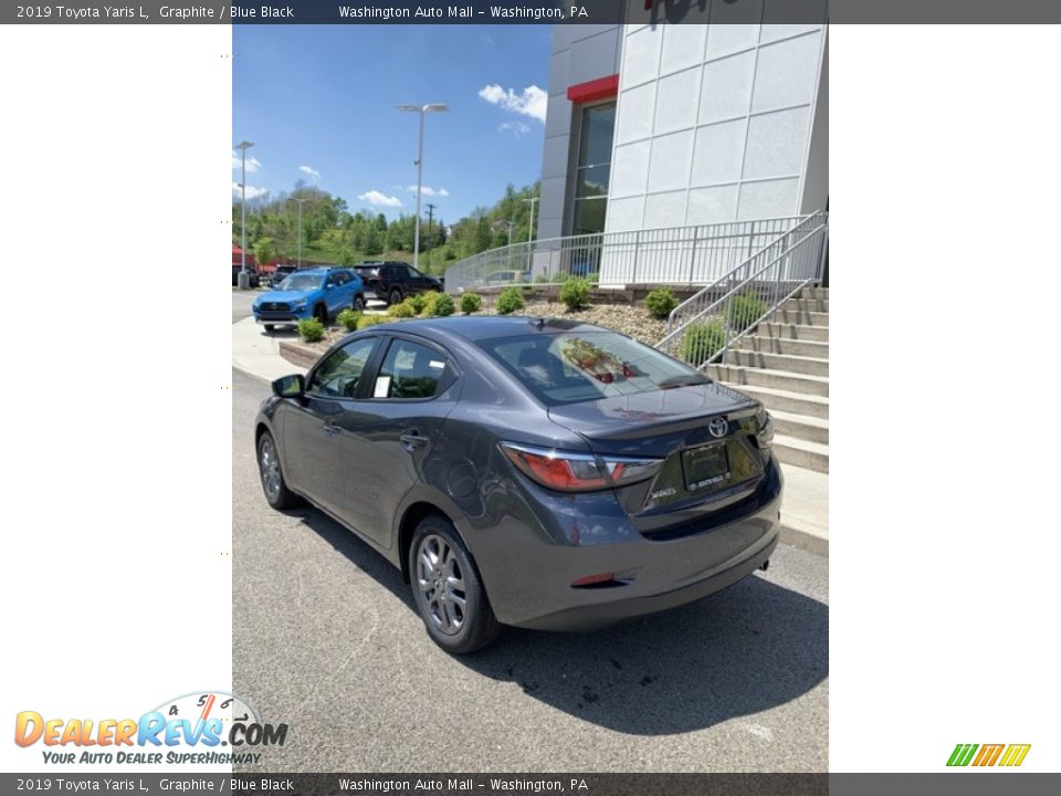 2019 Toyota Yaris L Graphite / Blue Black Photo #6