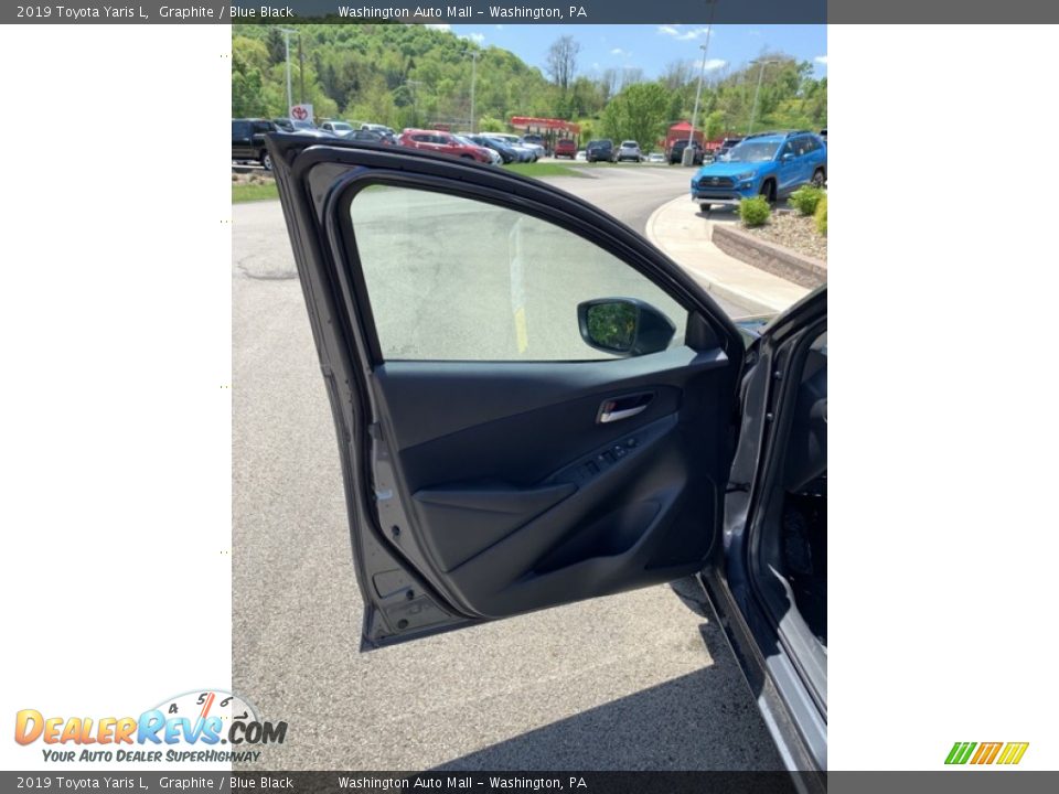 2019 Toyota Yaris L Graphite / Blue Black Photo #8